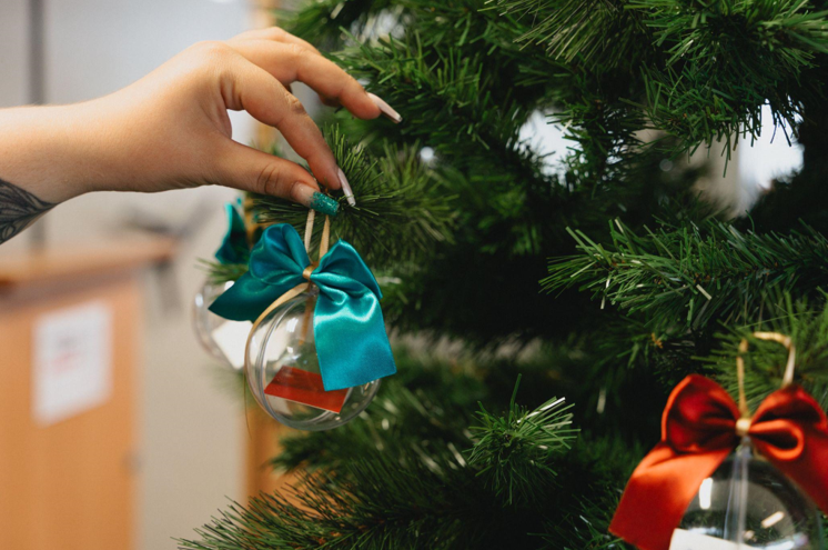 Education and Festivities: The Role of Artificial Christmas Trees in Private Boarding Schools